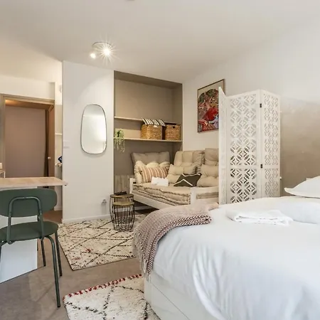 Beautiful Le Kennedy Downtown 3 Pers Apartment